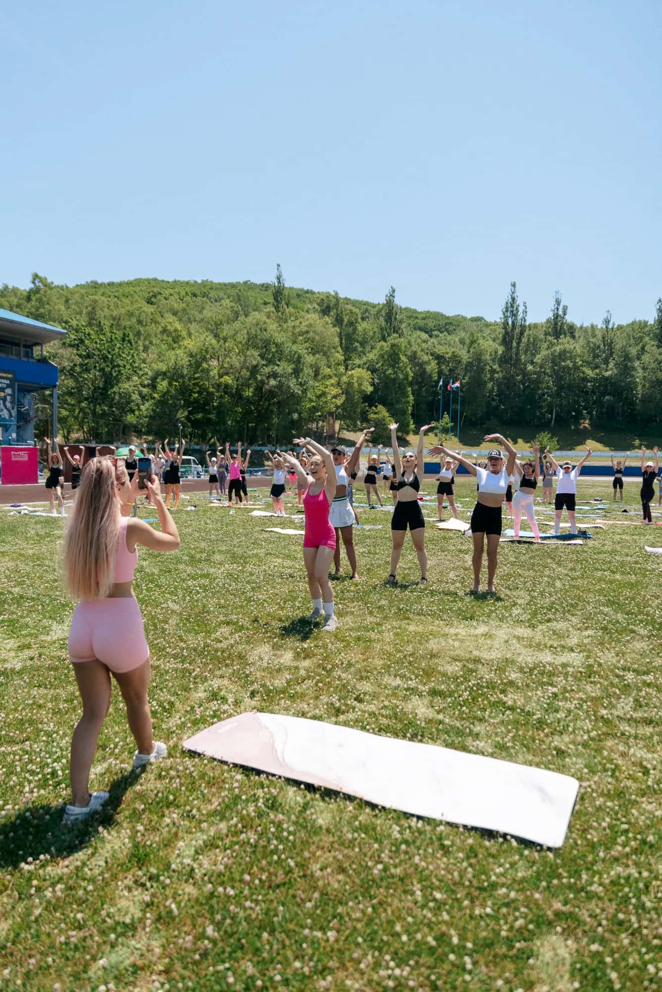 Массовая тренировка MyStreching, стадион Водник, 05 июля 2025 — фото 42