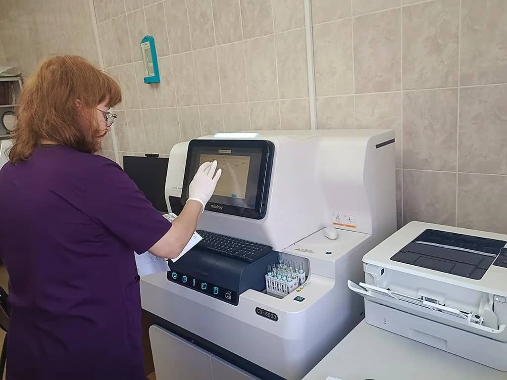 10 тысяч исследований в день проводят специалисты лаборатории находкинской больницы