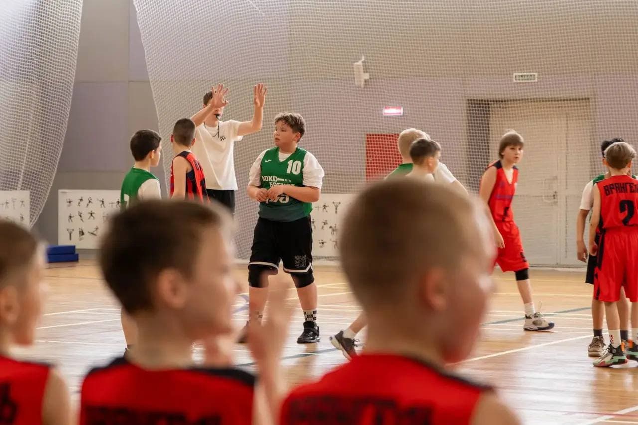 В новом ФОК прошел первый баскетбольный турнир  — фото 1