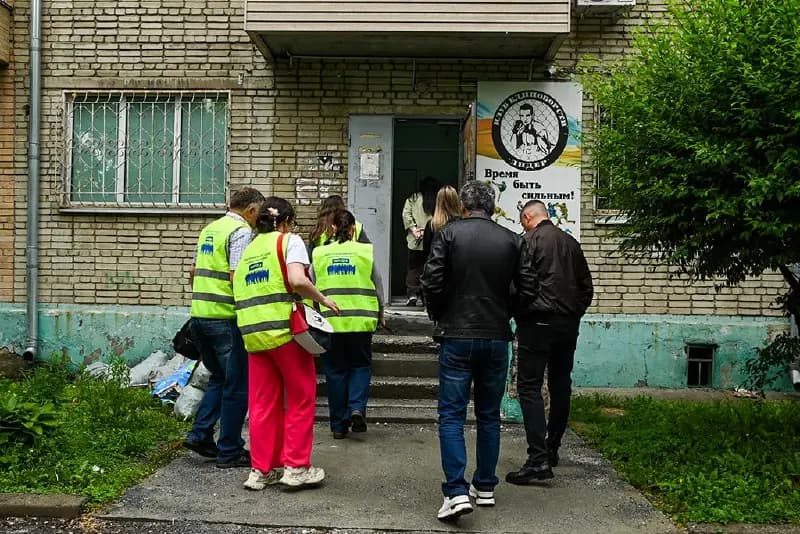 Общественные наблюдатели проверили ремонт в спортклубе «Орбита — фото 1