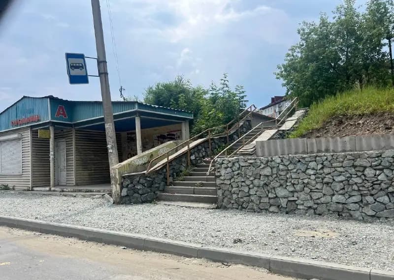 Новый тротуар достраивают на Горбольнице в Находке — фото 1