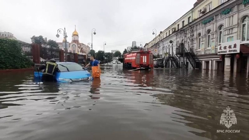 Штормовое предупреждение объявлено в Приморье на 28-29 мая