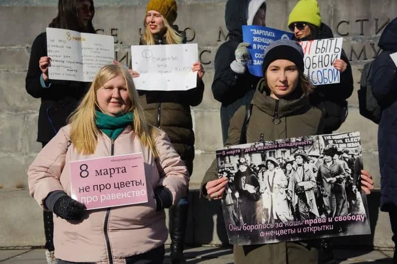 В России предложили создать спецподразделения для борьбы с феминистками