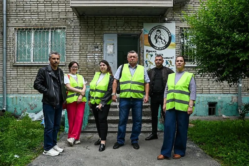Общественные наблюдатели проверили ремонт в спортклубе «Орбита
