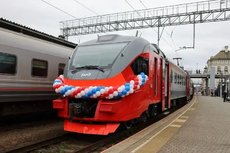 Новая электричка ЭП3Д вышла на маршрут Владивосток — Находка