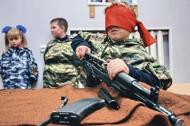 В России школьникам удвоят начальную военную подготовку