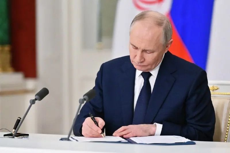 Путин подписал закон для обеспечения России бензином и дизелем