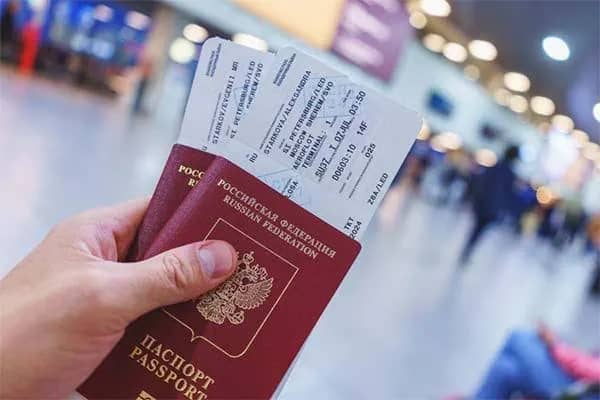 Суд взыскал с МВД 298,5 тысячи рублей за загранпаспорт с ошибкой