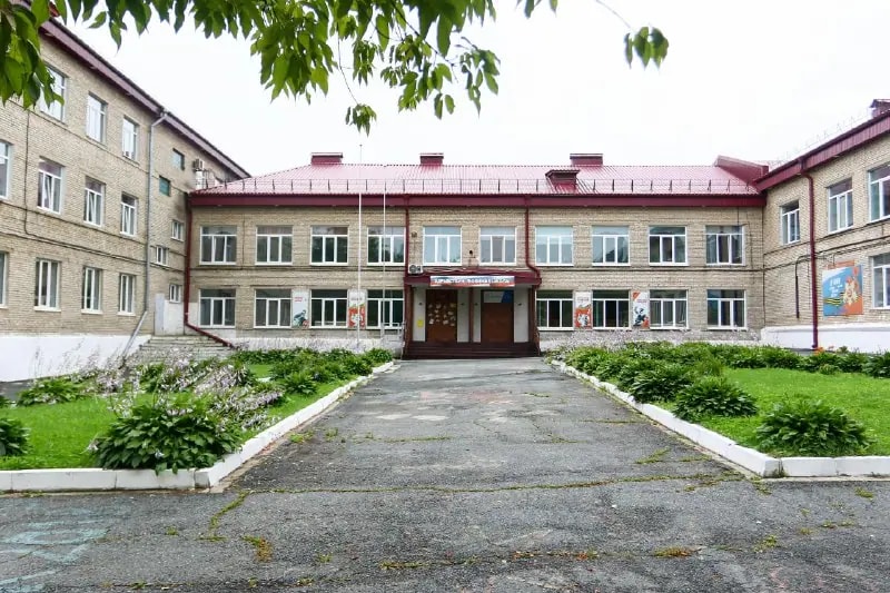 В двух школах Находки оборудуют военно-спортивные полосы препятствий