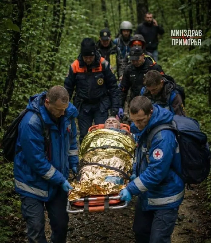 В Приморье грибник упал в овраг и пролежал под дождём более суток