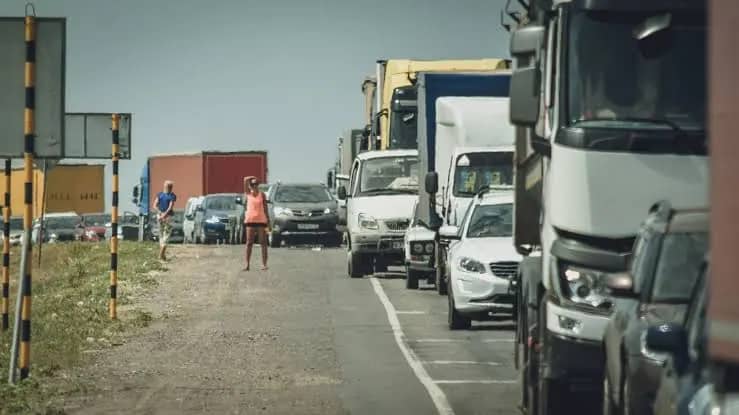 В Приморье в районе Шкотово образовалась пробка в сторону Находки