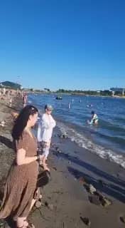 Гидроцикл пронёсся среди купающихся детей на Патрокле во Владивостоке