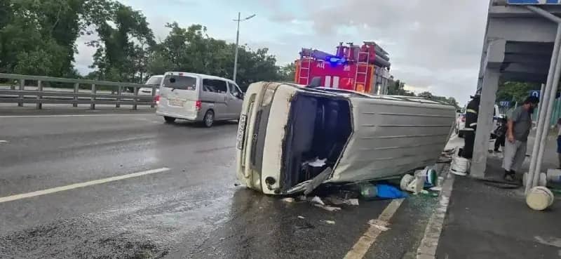 Пьяная женщина на Toyota Alphard устроила ДТП во Владивостоке
