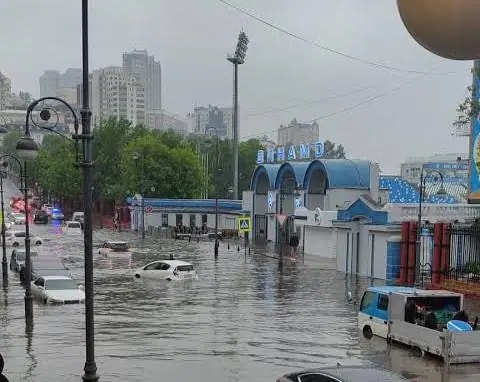 МЧС призвало жителей Приморья не выходить из дома 17–18 августа