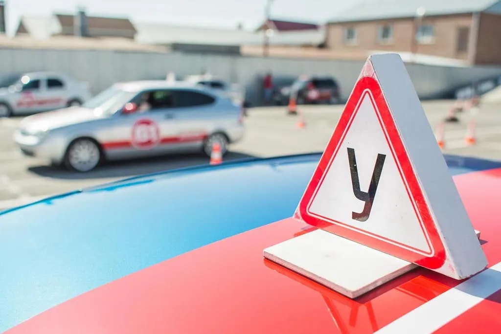 Автошколы в России подняли цены на обучение из-за проблем с топливом