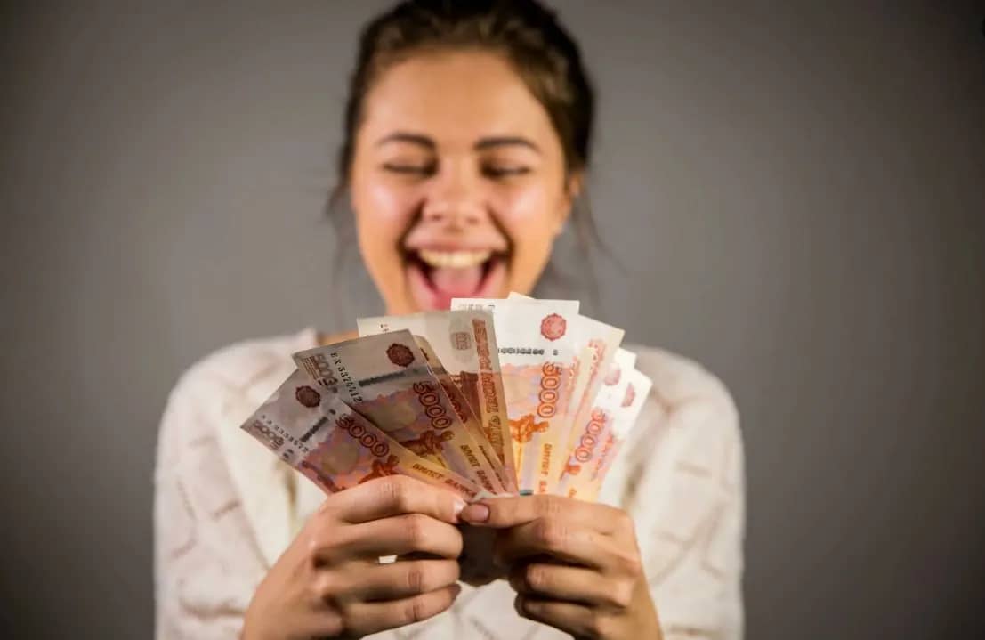 «Сумма счастья» россиян выросла до 273 тыс. рублей — доходы догонят её к 2036 году
