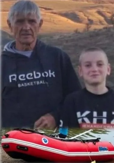 Пропали на лодке: в Приморье идет розыск 11-летнего мальчика и 71-летнего мужчины