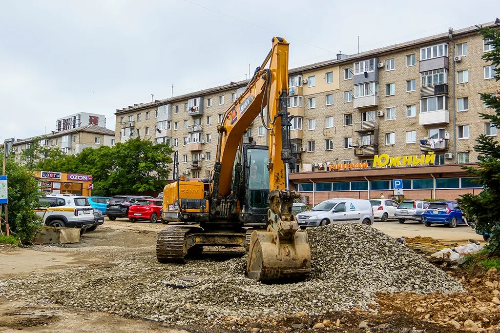 В Южном микрорайоне уложили 500 метров нового коллектора для водоотведения