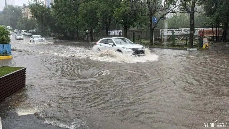 В Приморье объявили штормовое предупреждение на три дня