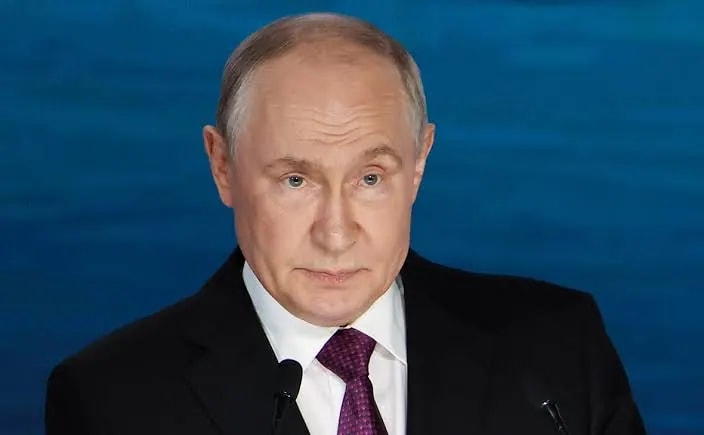 Путин назвал низкую рождаемость одним из главных вызовов России