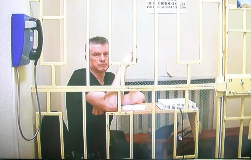 Экс-глава управления кадров Минобороны получил 12 лет за взятку