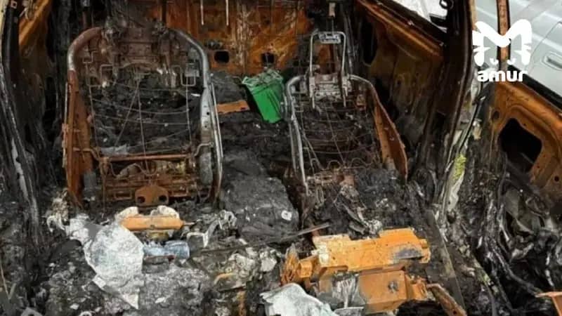Отец сжег машину сына за дрифт у здания правительства в Благовещенске