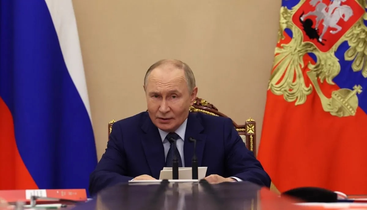 Путин поручил рассмотреть возможность оплаты проезда через мессенджер «Макс»