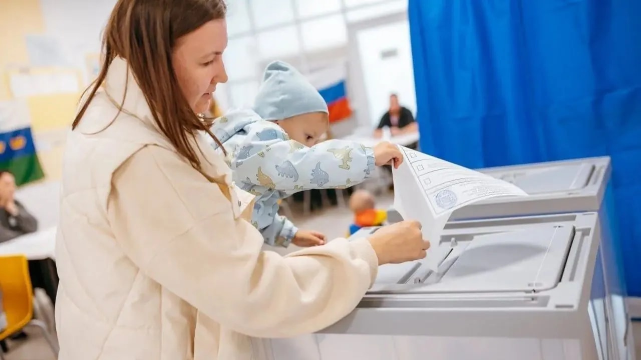 Почти 58% избирателей Приморья проголосовали к 15:00 в заключительный день выборов