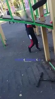 Ребенок с ножом напугал детей на площадке в Фокино