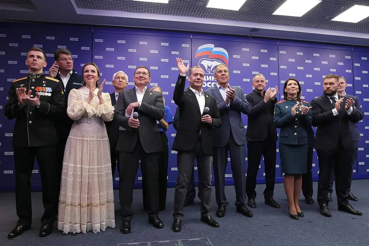 Единая Россия получила рекордное число мест в Госдуме и в парламенте Приморья