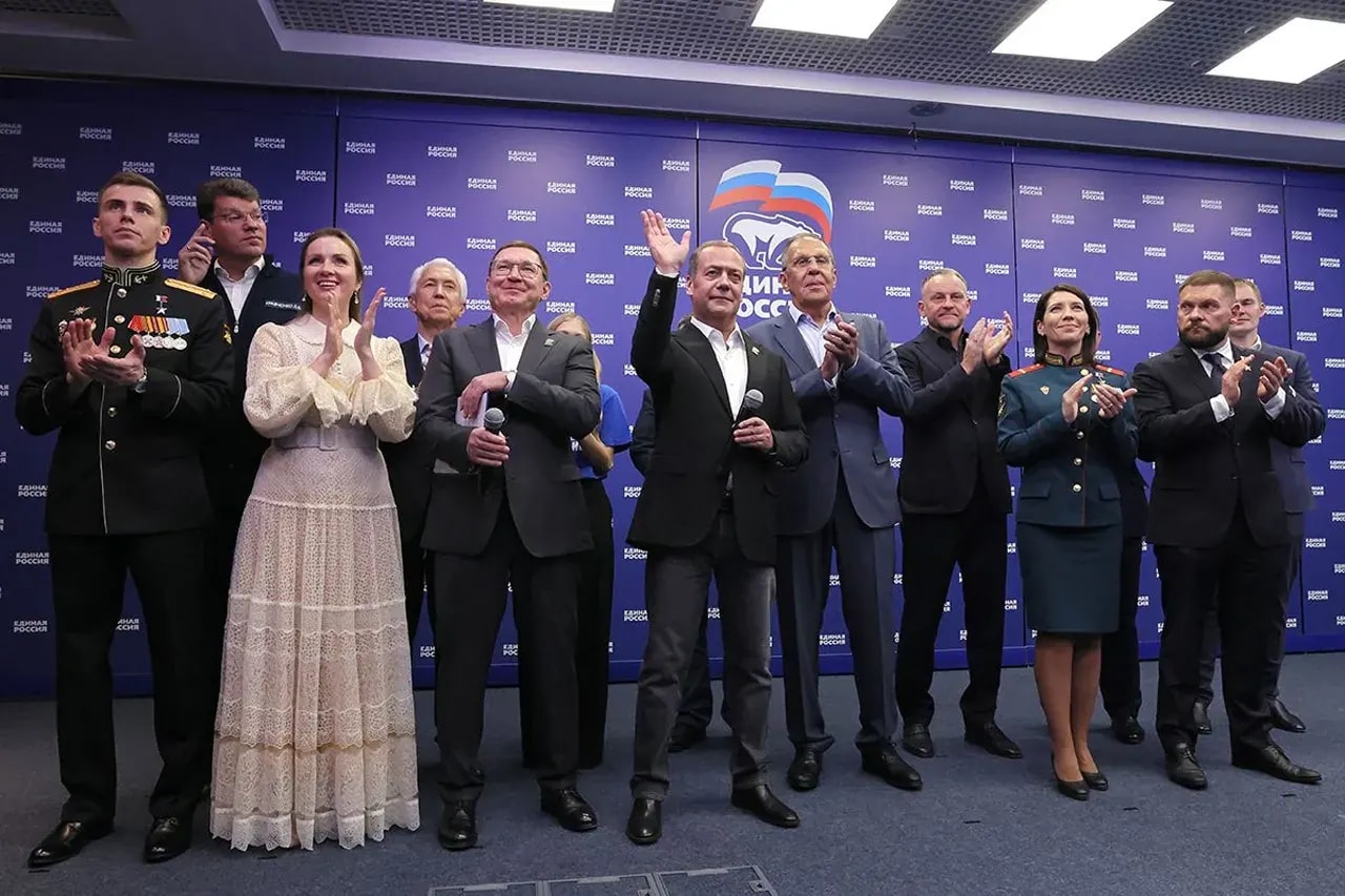 Единая Россия получила рекордное число мест в Госдуме и в парламенте Приморья
