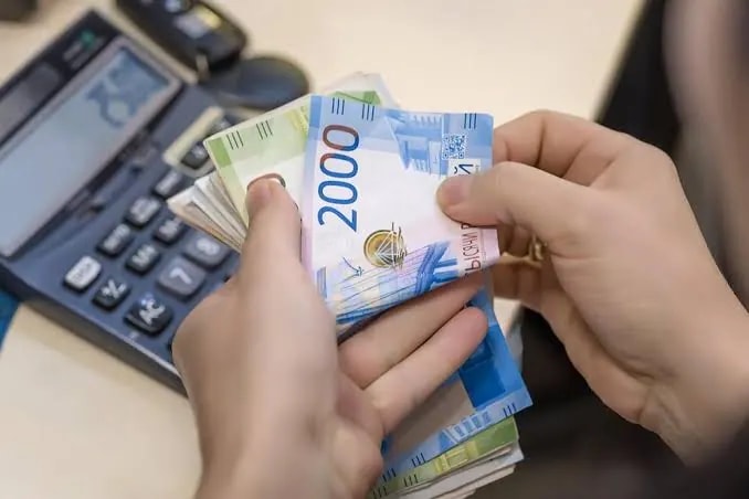 Приморье уступило почти всем регионам ДФО в рейтинге по уровню зарплат