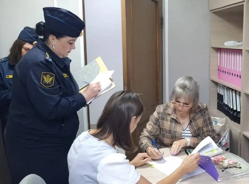 Семья из Тавричанки получила жильё после угрозы уголовного дела администрации