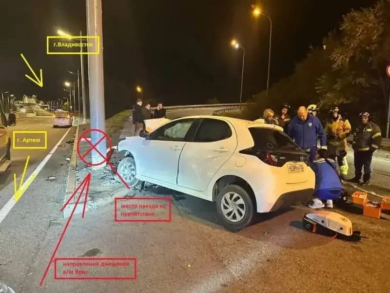 Водитель с 36-летним стажем погиб, врезавшись в столб во Владивостоке