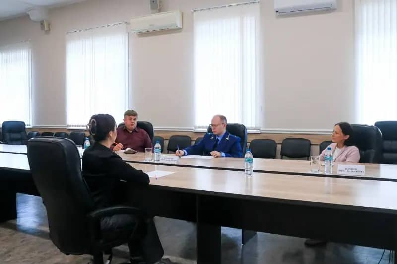 Новый находкинский транспортный прокурор провел рабочие встречи и прием граждан