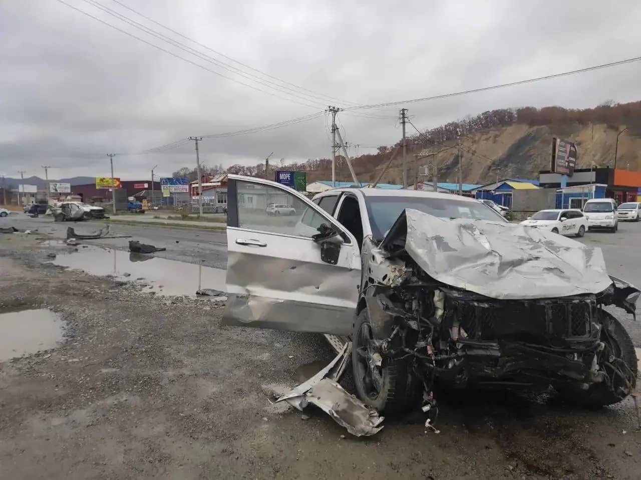 Водитель Toyota Harrier погиб в страшном ДТП в Находке