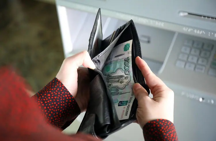 Жителям Приморья напомнили о сроках уплаты налогов до 1 декабря