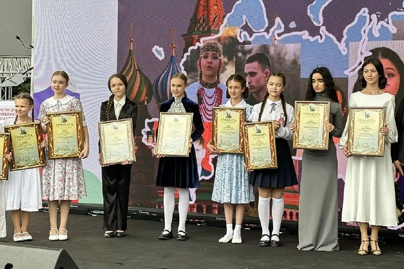 Находкинские школьники стали победителями всероссийского конкурса чтецов
