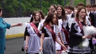 Последние звонки прозвенели в школах Находки